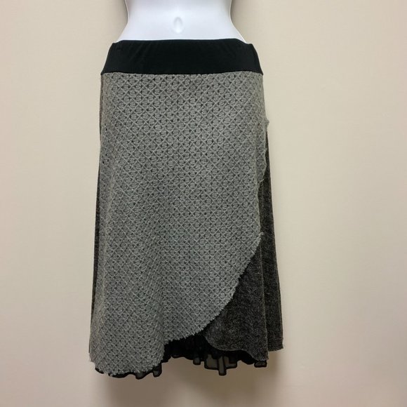 SAGA 2 piece Sweater Skirt set‎ size 0 NWT - Picture 10 of 16